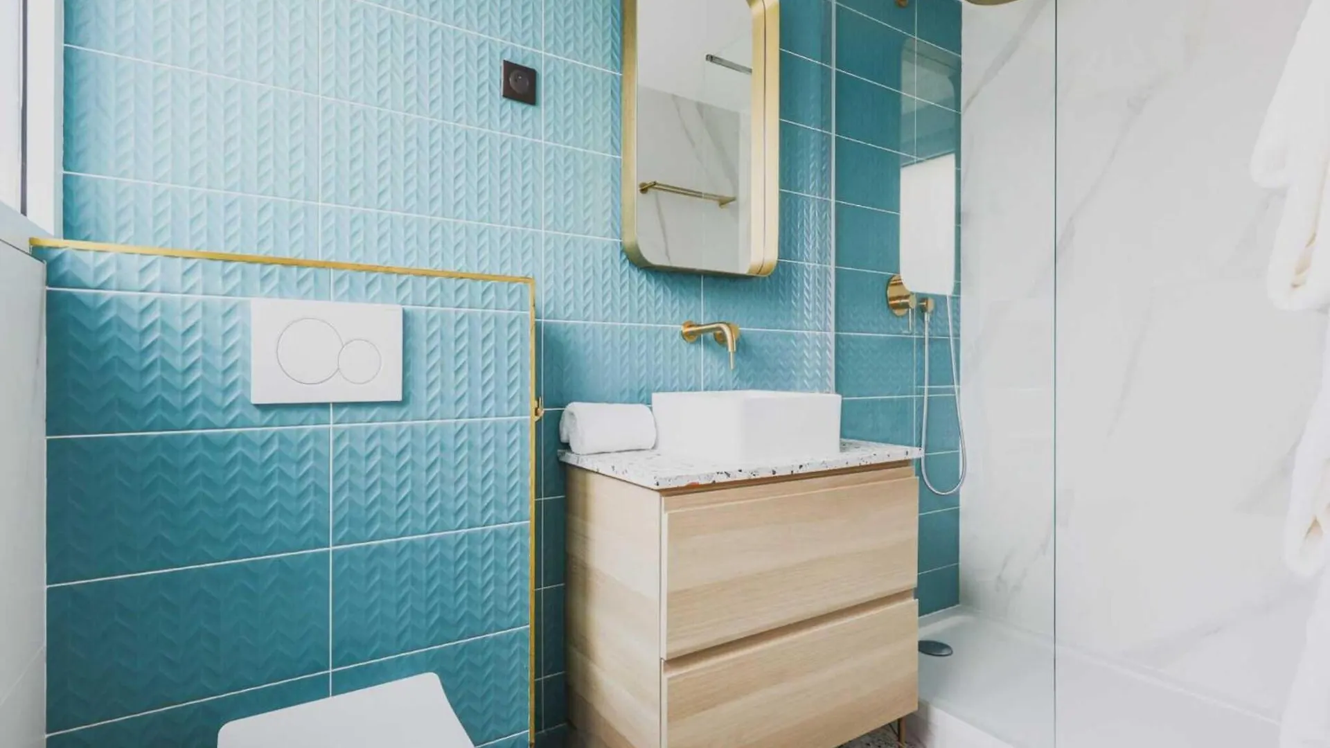 Elegant Apartment - 2Br 6P - Canal St Martin Paris Frankrig