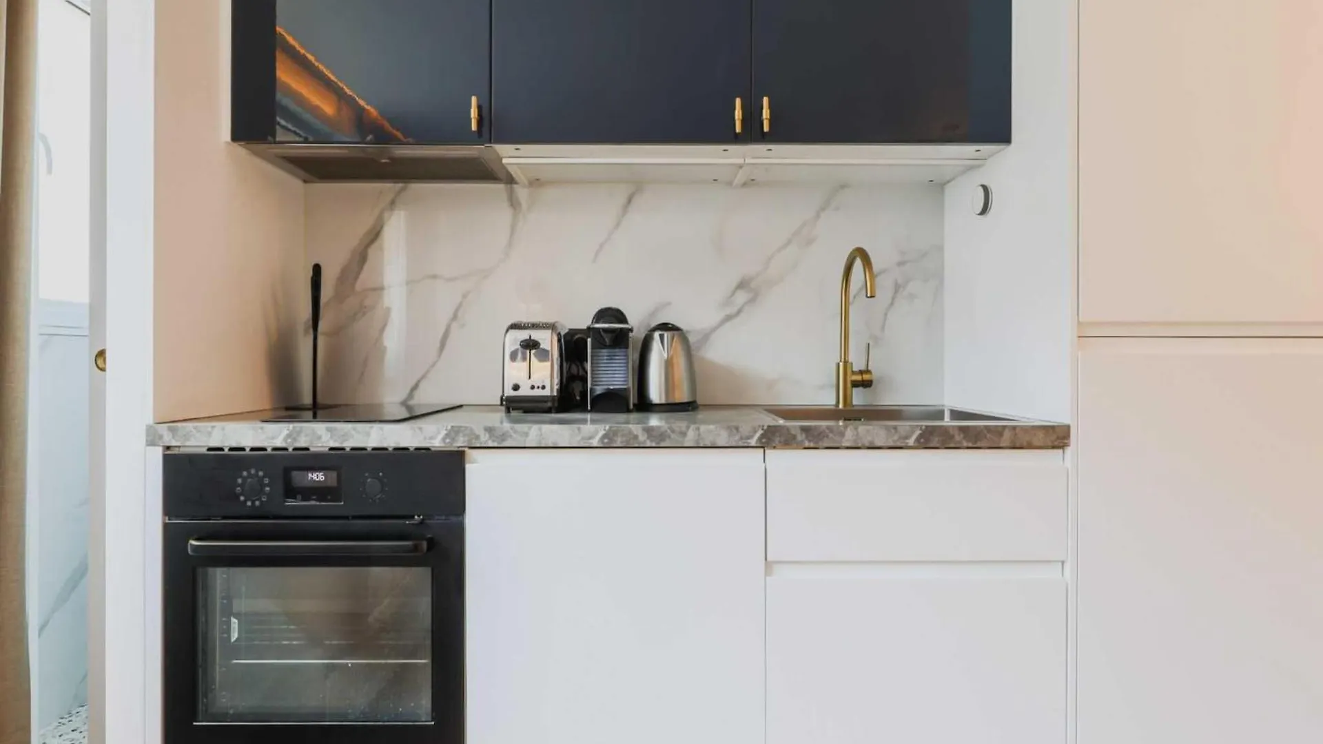 Elegant Apartment - 2Br 6P - Canal St Martin Paris